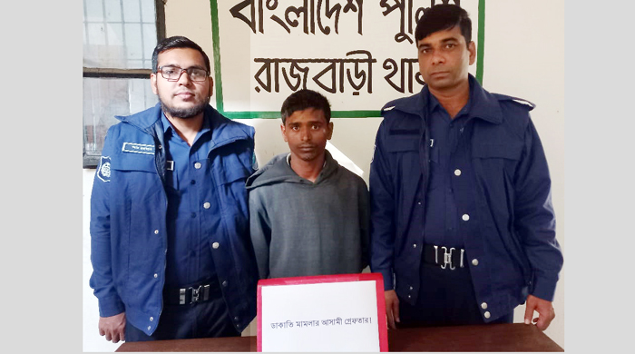 খানখানাপুরে গাছ কেটে মহাসড়কে ফেলে বেরিকেট দিয়ে ট্রাকে গণডাকাতি॥গ্রেপ্তার-১